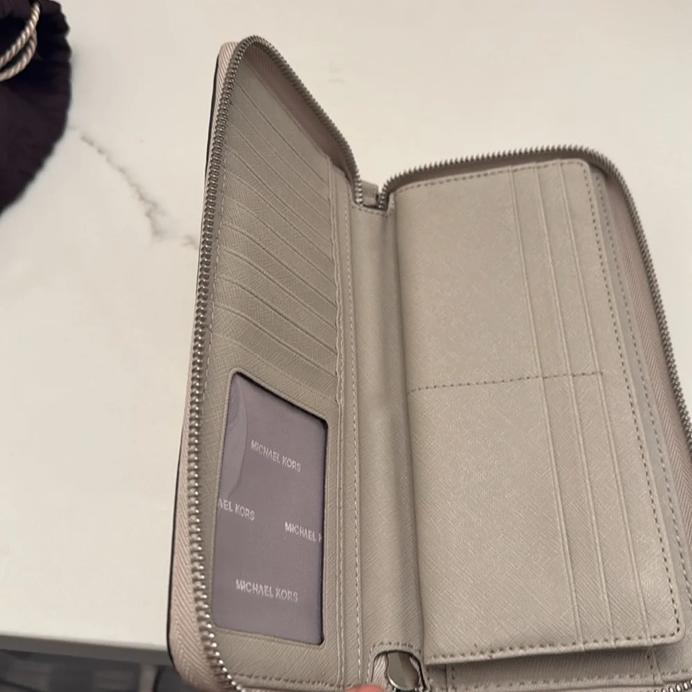 Grey Michael Kors, wallet